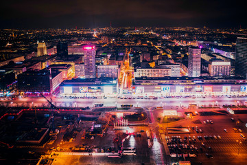 Widok z Pałacu Kultury Warszawa nocą