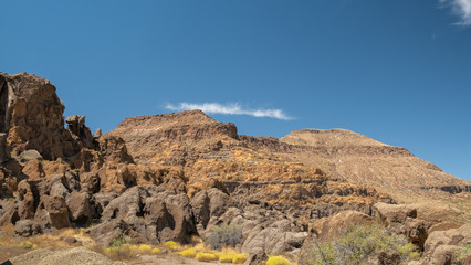 Fototapeta premium cliff and moutnain in the Mojave desert, california