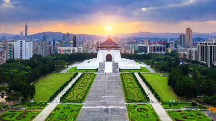 Fototapeta premium Aerial view of Chiang Kai Shek Memorial Hall in Taipei, Taiwan.