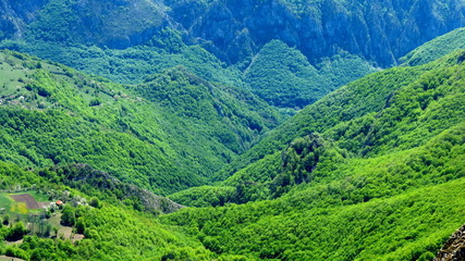 Fototapeta premium view of mountains