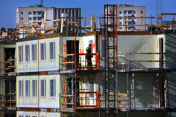 Byggarbetsplats för bostadsproduktion.