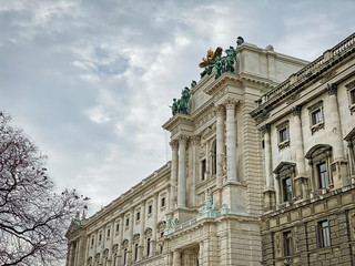 Fototapeta na wymiar Hofburg im Burggarten