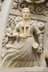 Fototapeta na wymiar religiöses Sandsteinrelief