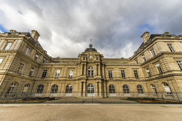 Fototapeta na wymiar Luxembourg palace in Paris 