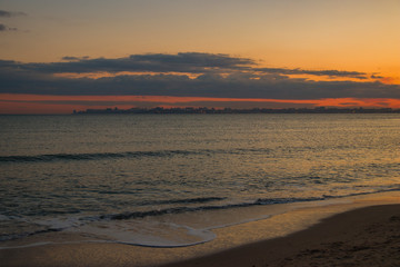 Obraz premium beautiful clouds during sunset at sea
