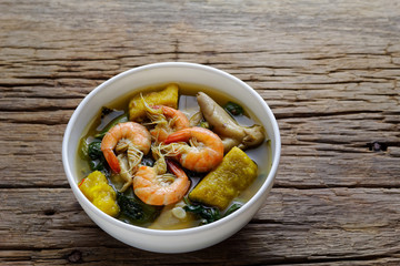 Thai Spicy Mixed Vegetable Soup with Prawns, Kang Liang Goong Sod