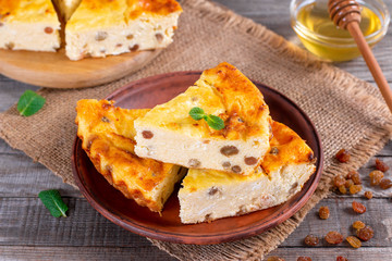Cottage cheese casserole with raisins