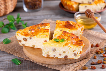 Cottage cheese casserole with raisins