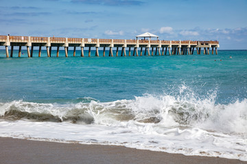 Juno Beach Pier © Henryk Sadura