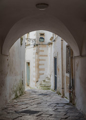 archway in Italy