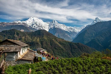 Photo sur Plexiglas Annapurna Beautiful view of Annapurna range includes Mt.Annapurna South, Mt.Himchuli and Mt.Machapuchare view from Ghandruk village in northern-central of Nepal.
