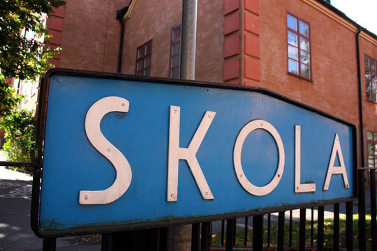 Skola skylt