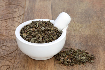 Hydrocotyle herb leaf has anti ageing properties &  benefits the skin improving circulation & synthesizes collagen and skin tissue and has many other health benefits. Centella asiatica.