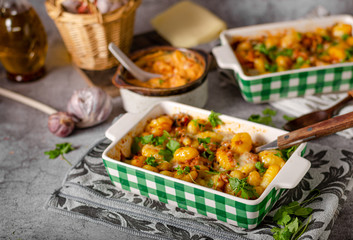Gratinated gnocchi with cheese