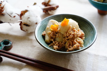 里芋のそぼろ煮