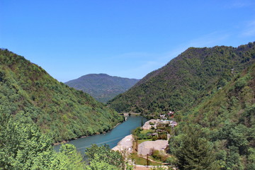 Fototapeta na wymiar View from Gvara fortress to the river Chorokhi, Georgia spring