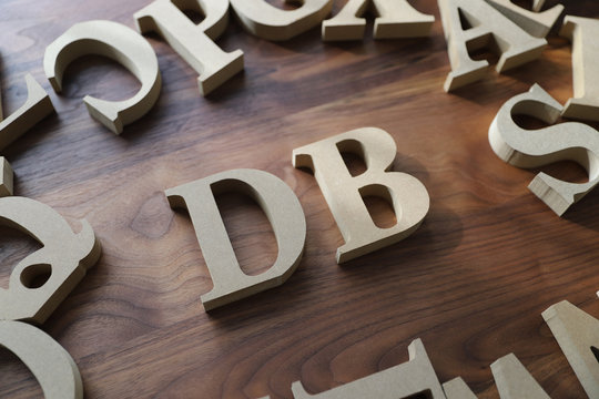 データベース（DB）