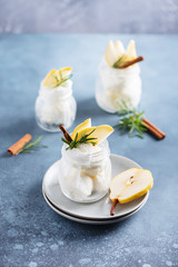 Ice cream with pears