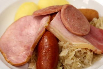 Choucroute garnie.