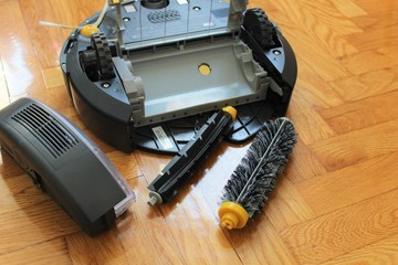 Robot vacuum cleaner.