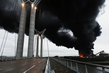Fotobehang Fumée sur le pont Flaubert © jeanfranois