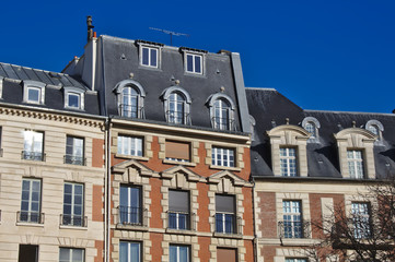 Fototapeta na wymiar old houses in paris