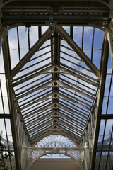 Modern greenhouse roof