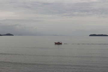Naklejka premium Paraty/Rio de Janeiro/ Brazil - 01-19-2020: view from Forte Defensor Perpétuo. Cloudy day, calm sea, surrounded by mountains