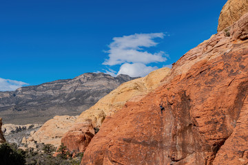Fototapeta premium Morning nature view of the famous Red Rock Canyon