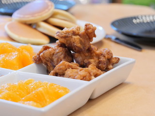 ブランチ