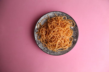 plate of spaghetti pasta with tomato