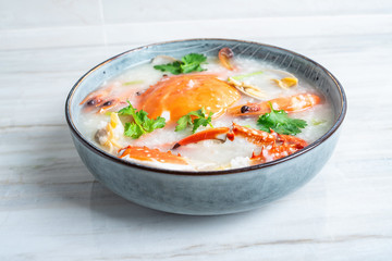 Guangdong Chaoshan casserole porridge with shrimp and crab seafood porridge