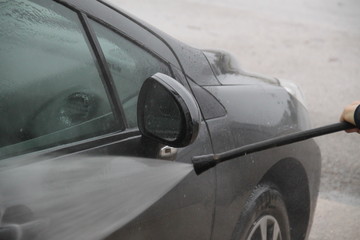 Pressure water washer station car windshield and bumper 