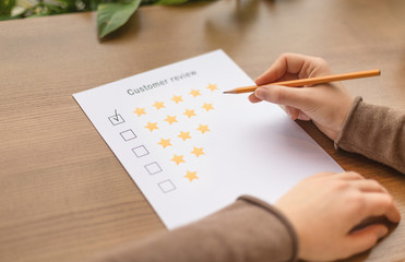 Independent auditor giving five star rating for satisfaction survey