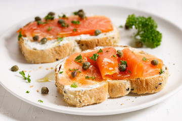 smoked salmon toast with cream cheese and pickle