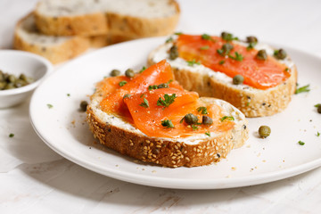 smoked salmon toast with cream cheese and pickle