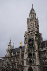 Fototapeta na wymiar Stadtpanorama am Marienplatz in München