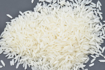 rice grain on the the table