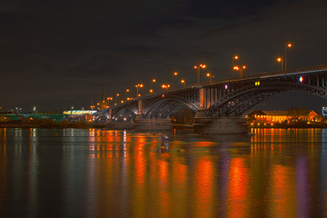 Naklejka premium Theodor Heuss Bridge at Night