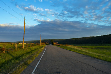 Fototapeta na wymiar view of the paved road