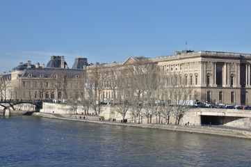 Fototapeta na wymiar Louvre museum paris