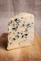 french cow's milk cheese called Bleu d'Auvergne