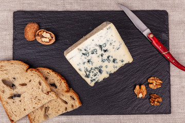 french cow's milk cheese called Bleu d'Auvergne