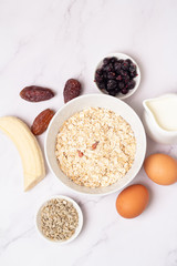 oatmeal with dried fruits and nuts