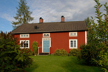 Fototapeta na wymiar old country house in sweden