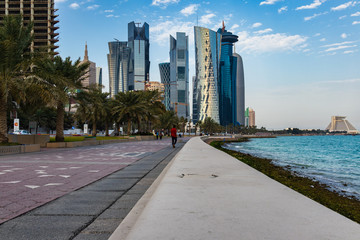 Naklejka premium Doha cor niche Daylight view with skylines and clouds in sky in background