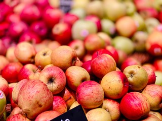 many colorful apples
