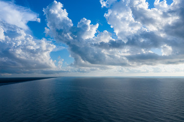 Obraz premium sky and sea