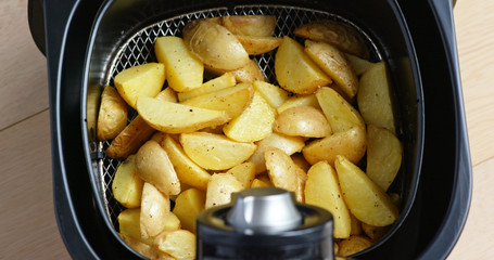 Air fryer grill potato at home