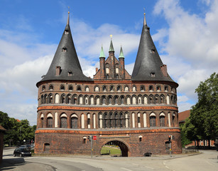 Fototapeta na wymiar Holstentor gate in Lubeck, Germany